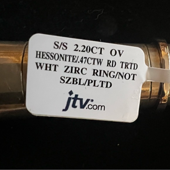 Hessonite Garnet 2.20CT With White Zircon  Silver ring 8 - Picture 4 of 9